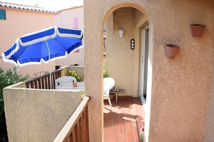 Ferienwohnung für 4 Personen, mit Balkon und Garten in Leucate