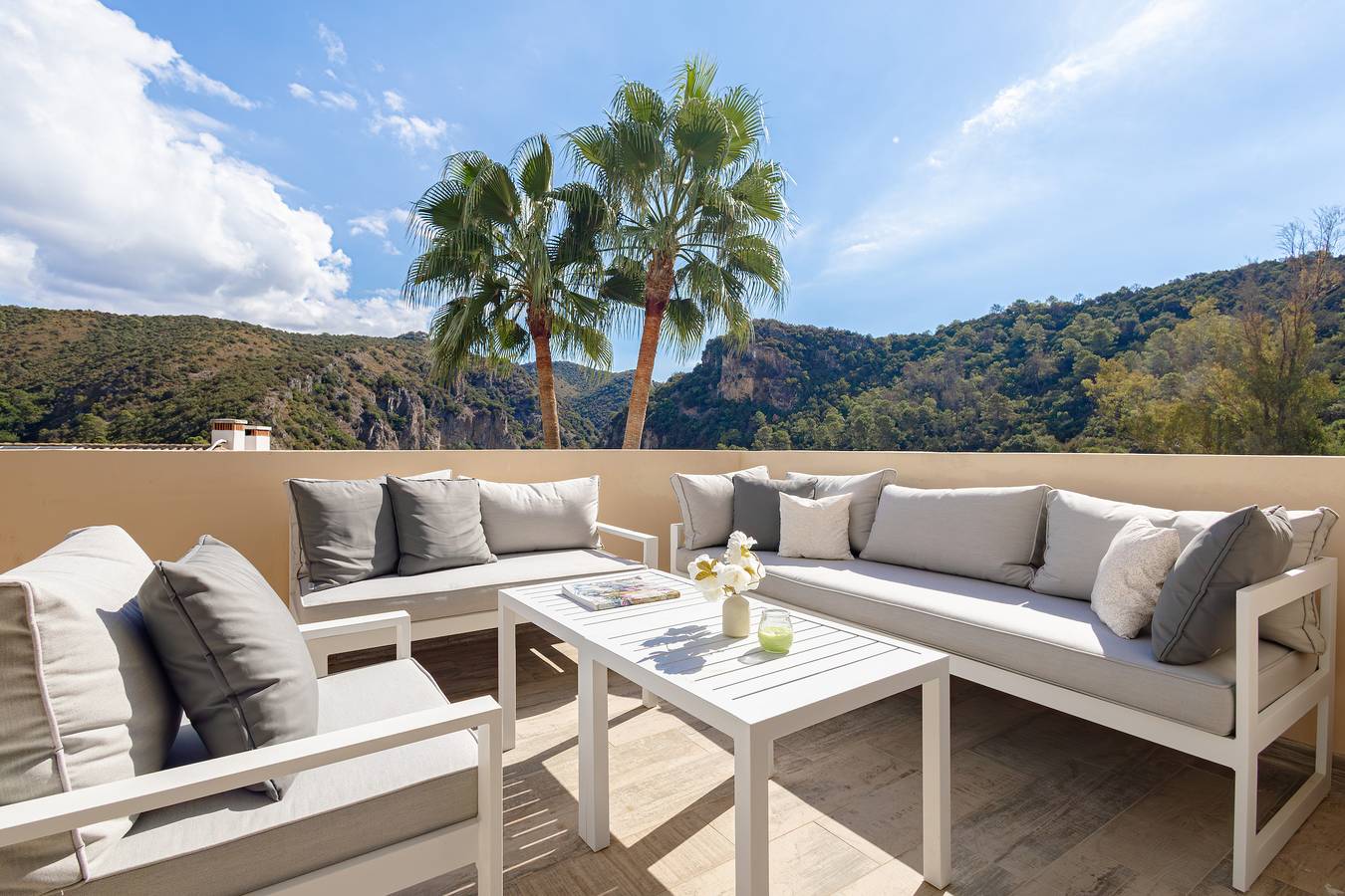 Ganze Wohnung, El Casar Stadthaus Benahavis in Val de Guadalmina, Benahavís