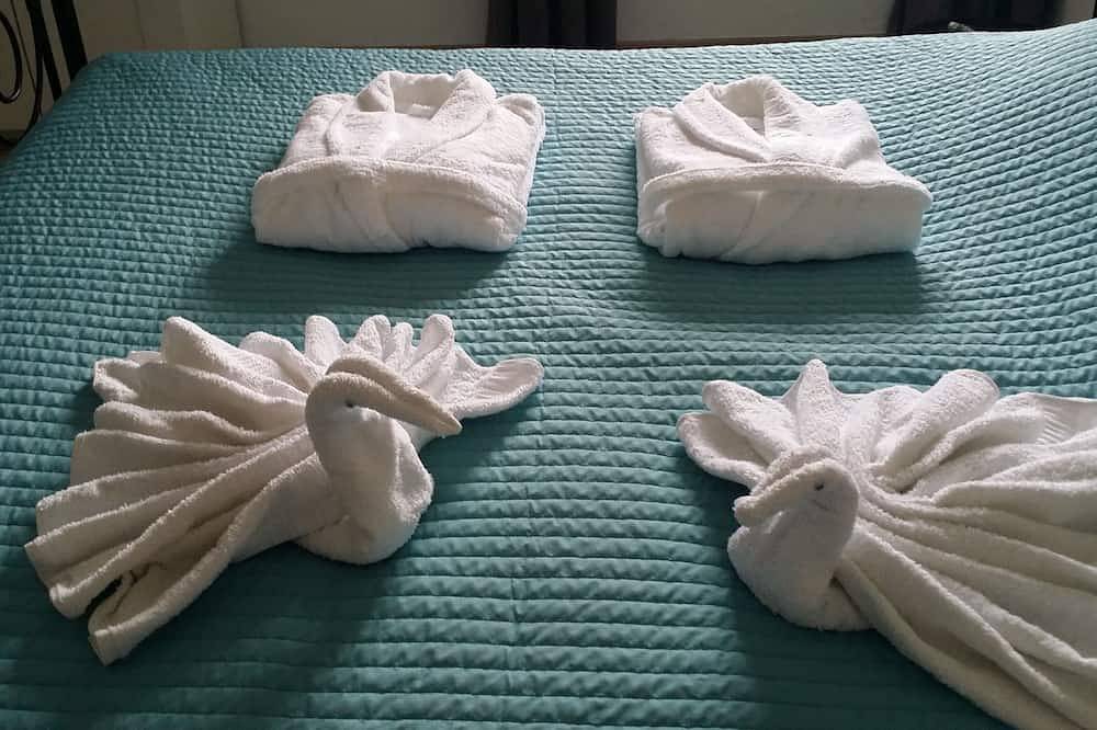 Ganze Wohnung, Luxuriöses, unabhängiges Apartment für 4 Personen im Erdgeschoss 'A Orquidea' in Santa Catarina, Leiria District