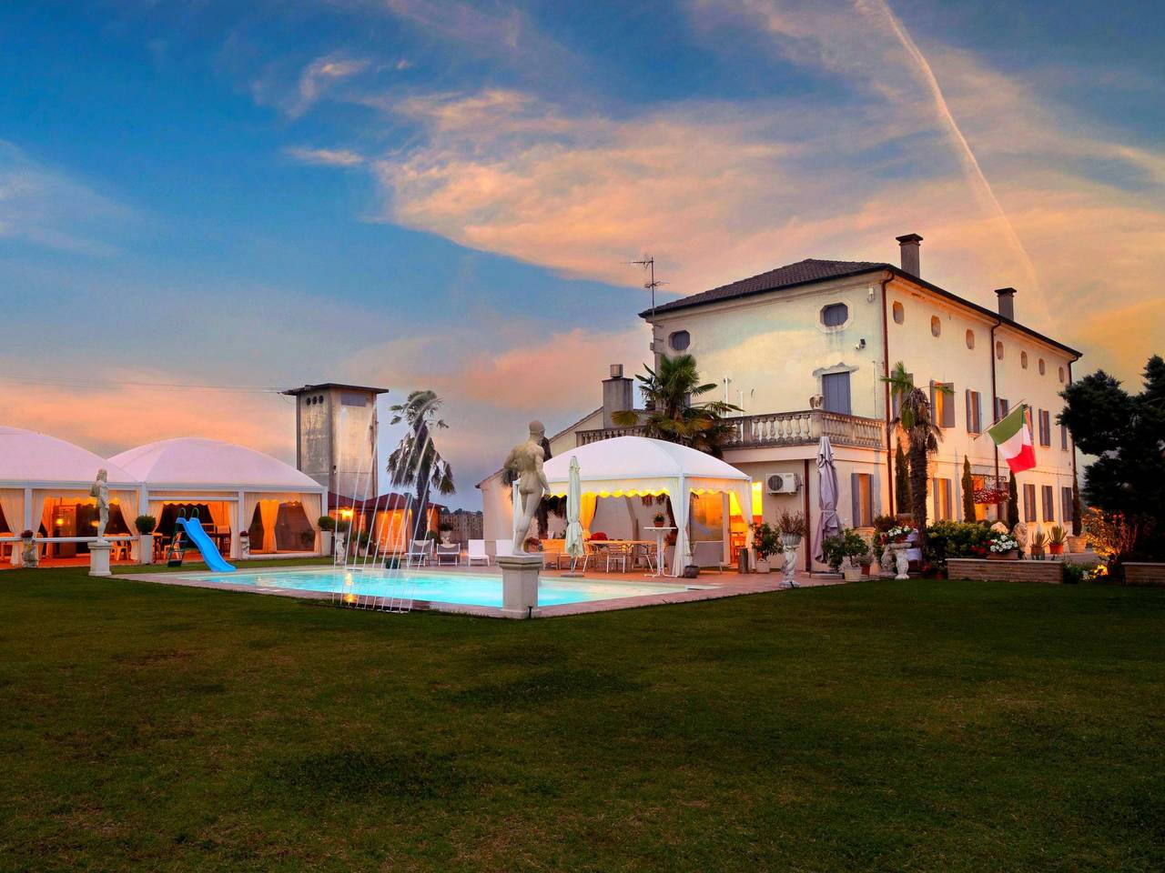 Tenuta "Villa Dalla Benetta" Pool - Wassermassage in Castelbaldo, Provincia di Padova