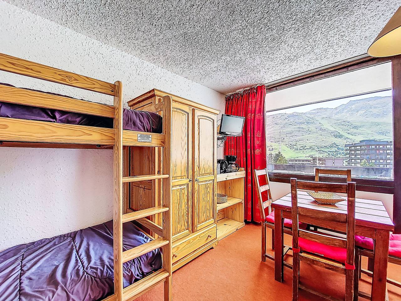 Entire apartment, Aravis 101 in Les Menuires, Saint-Martin-de-Belleville