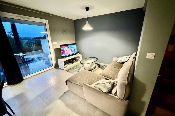 Location de vacances pour 6 personnes, avec jardin à Restinclières