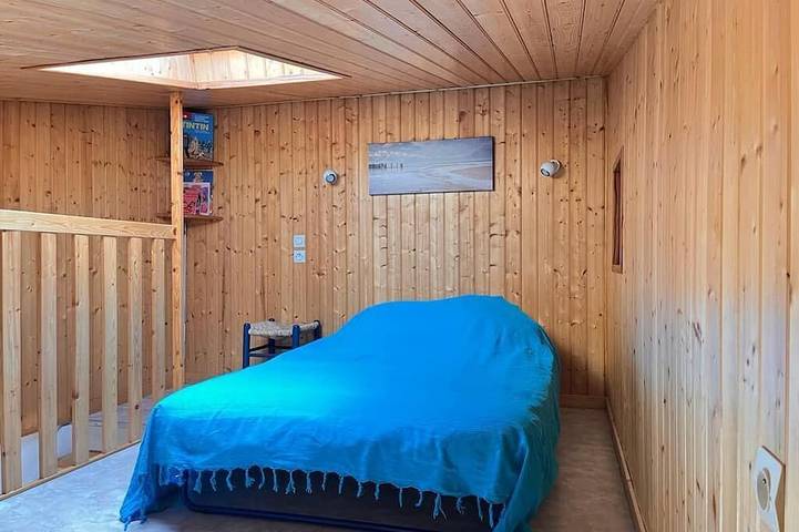 House with direct access to the beach, quiet with enclosed garden. in Saint-Gilles-Croix-de-Vie, Valle della Loira