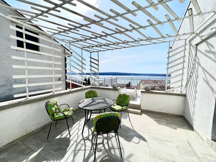 Apartament wakacyjny dla 5 osób, z Ogród w Dramalj