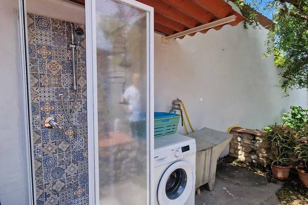 Casa Vacanze, Stile Campidanese con Tocchi Moderni, a 10 min dal Mare in Riola Sardo, Stagno di Càbras