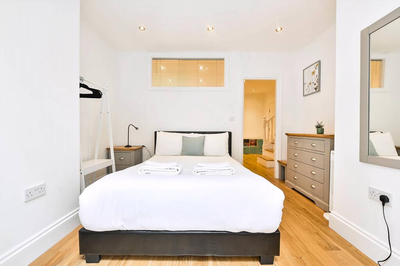 Entire apartment, Guestready - Contemporary home in Chiswick in Ealing, London