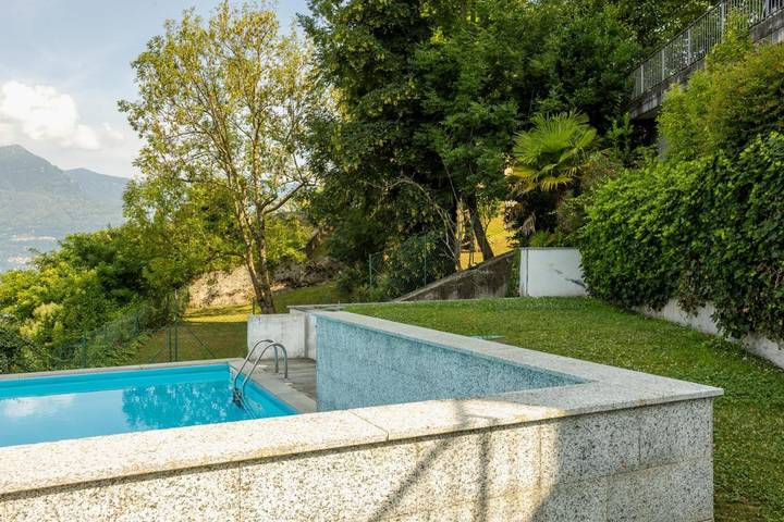 Ferienwohnung für 2 Personen, mit Pool und Seeblick sowie Garten und Ausblick, mit Haustier in Brezzo di Bedero - 2