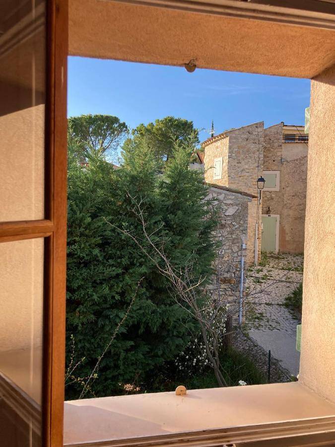 Location de vacances pour 5 personnes, avec Terrasse ainsi que Jardin et Vue à La Bastide-des-Jourdans - 2