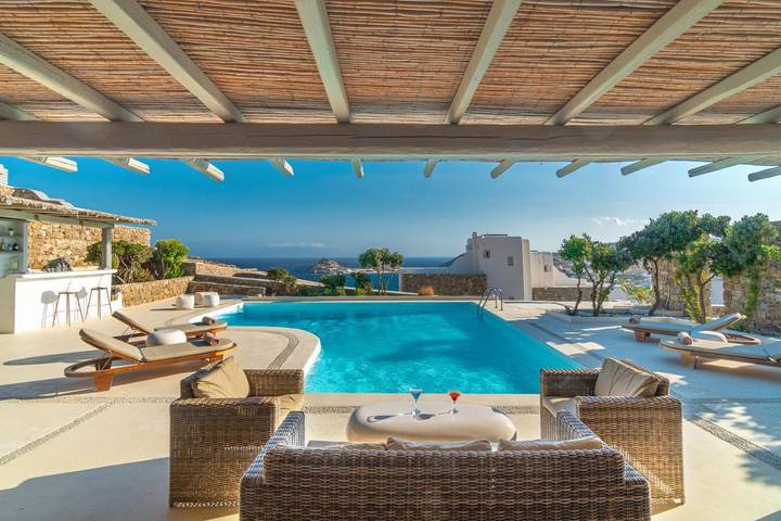 Gîte pour 4 personnes, avec Balcon et Terrasse ainsi que Jardin et Vue dans Kalafatis