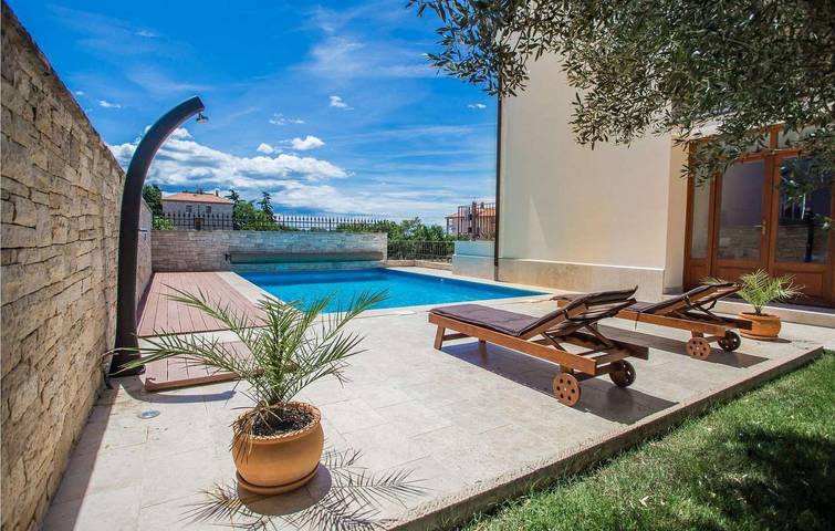 Ferienhaus für 4 Personen, mit Terrasse und Garten in Novigrad - 2