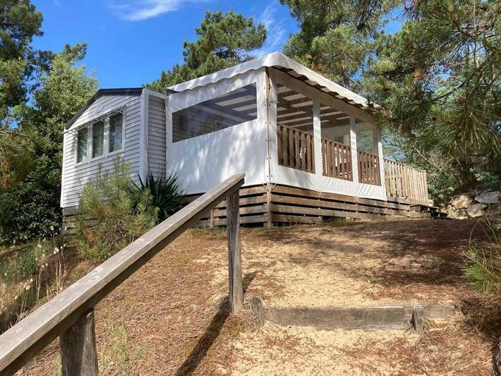 Camping pour 4 personnes, avec bassin pour enfant