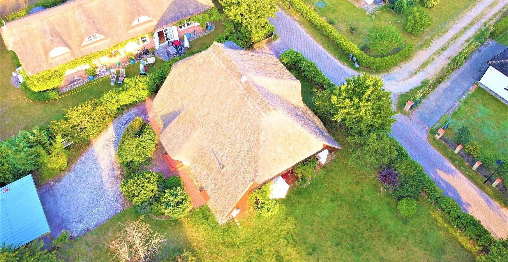 Ganze Ferienwohnung, Reetdach - Ferienwohnung " Spann mol ut " bei Binz in Pantow, Zirkow