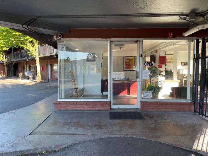 Ganze Wohnung, Nichtraucher Des King-bettstudios in Portland, Multnomah County