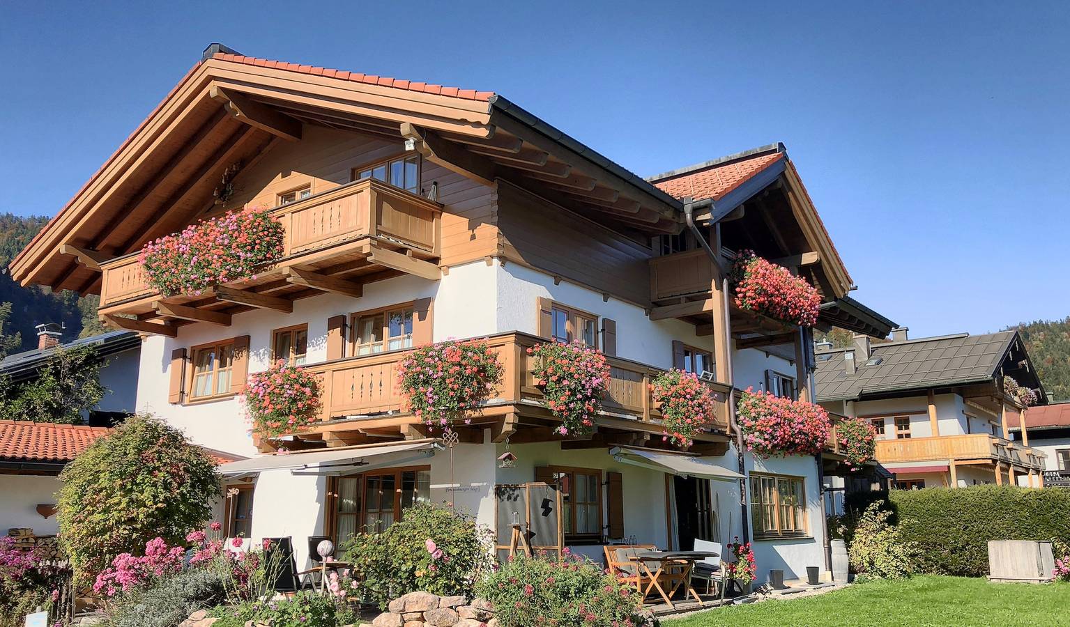 Apartamento vacacional entero, Ferienwohnungen Gästehaus Bergwinkl - Walmberg - 2-room flat, extra bedroom and balcony in Reit im Winkl, Alpes Bávaros