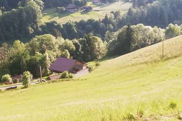 Gîte pour 8 personnes, avec jardin et balcon dans Glières-Val-de-Borne