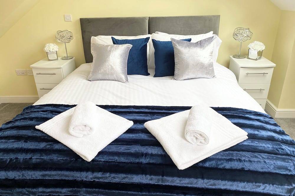 Modern 4-Bedroom House in Windsor | Near Legoland in Windsor, Berkshire