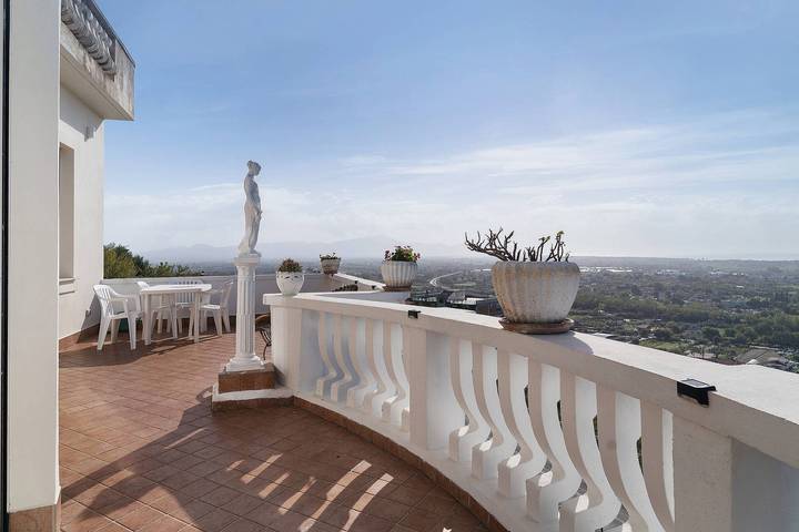 Appartement entier, Appartement 'A' avec vue sur mer, terrasse privée et Wi-Fi in Minturno, Province de Latina