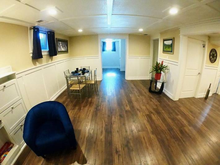 Holiday rental for 4 people, with hot tub in Denver