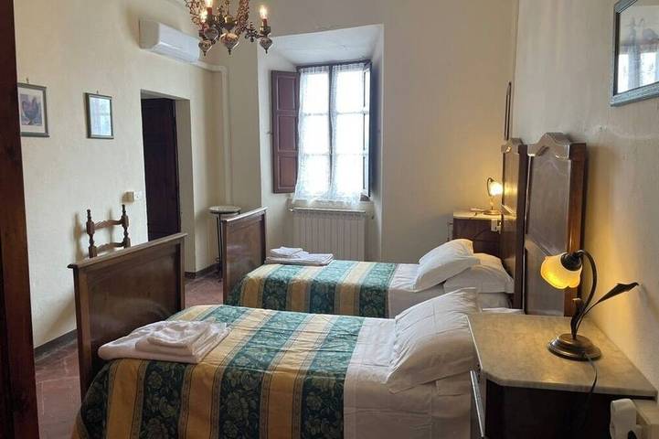 Spaziosa casa tra Siena e Firenze con piscina privata, aria condizionata e Wi-Fi in Radicondoli, Siena e dintorni