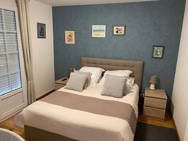 Gîte pour 5 personnes, avec vue ainsi que terrasse et jardin, animaux acceptés à Saint-Côme-de-Fresné - 3