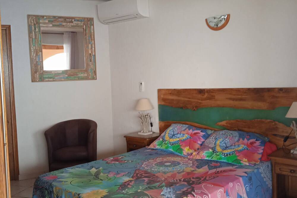 Villa mit Pool und eigenem Spa mit Meerblick in Fautea, Conca