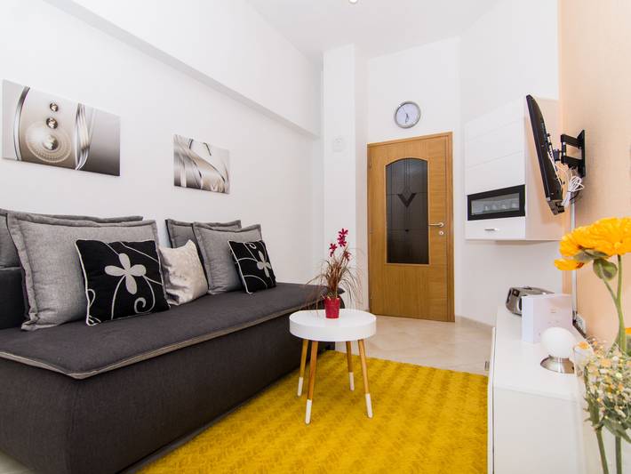Gîte pour 5 personnes, avec terrasse et jardin à Okrug Gornji - 3