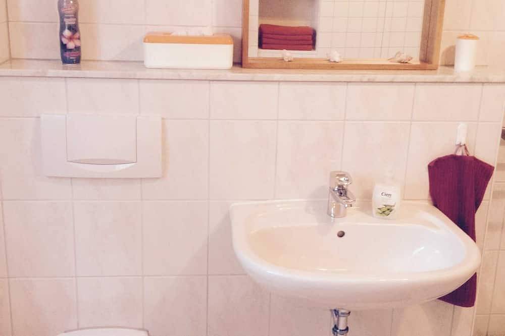 Geheel appartement, Irene Kindsvater - gedeelde kamer met toilet en douche in Europa-Park, Rust