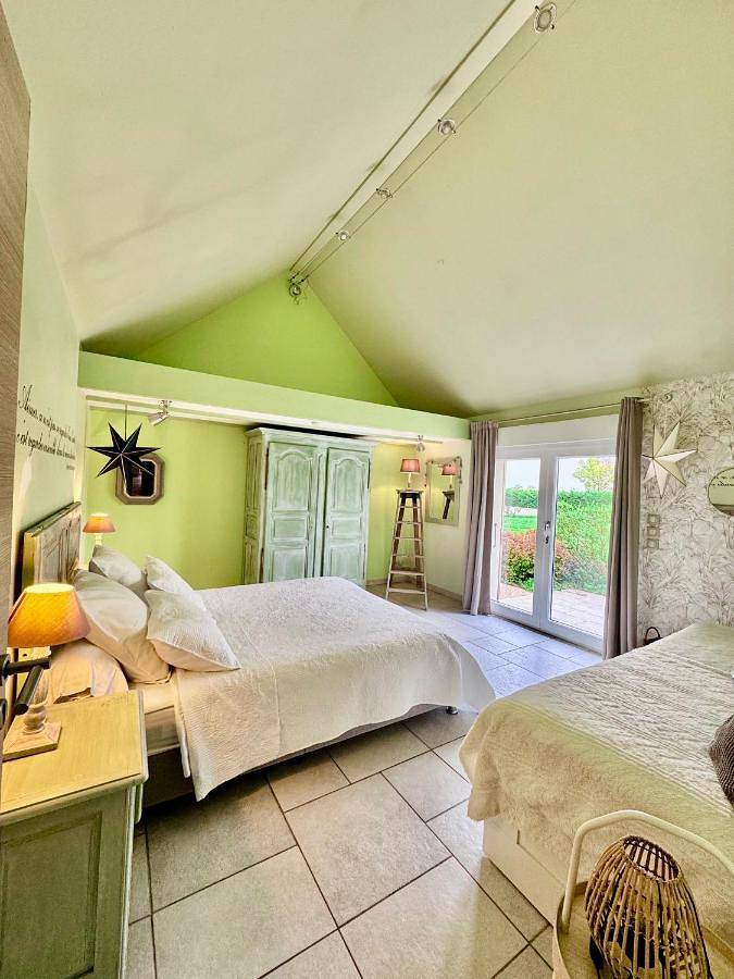 Gîte pour 5 personnes, avec Terrasse ainsi que Jardin et Piscine à Chevigny-en-Valière