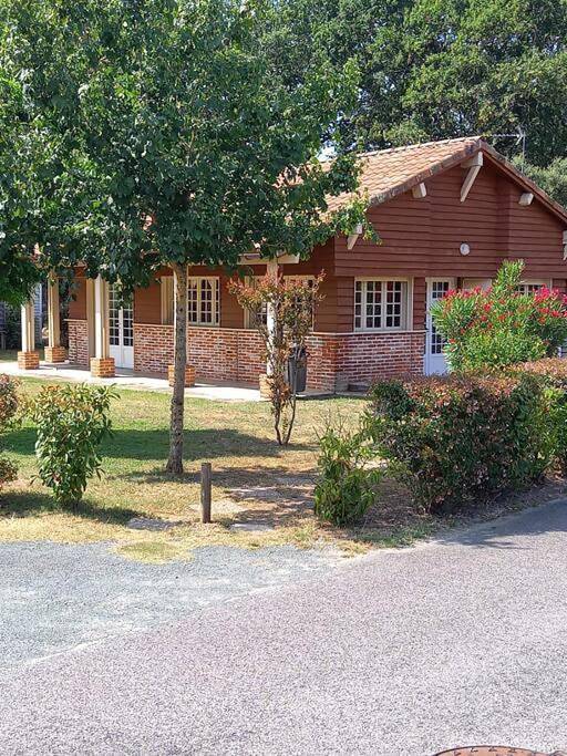 Gîte pour 4 personnes, avec jardin et piscine à Azur - 3
