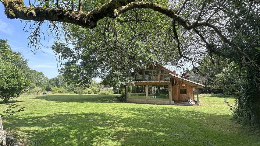 Gîte pour 9 personnes, avec Jardin
