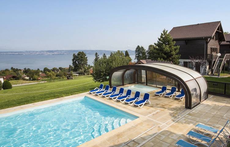Villa for 5 people, with Balcony and Terrace as well as Pool and Sauna in Savoy