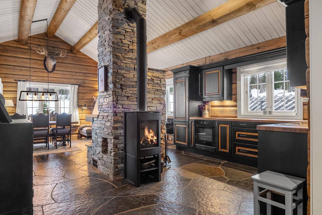 Ferienhaus für 8 Personen mit Terrasse in Løten