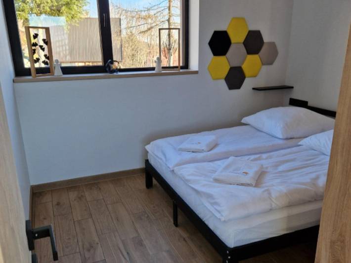 Huis met een tuin en uitzicht op de bergen in Karpaten (Polen)