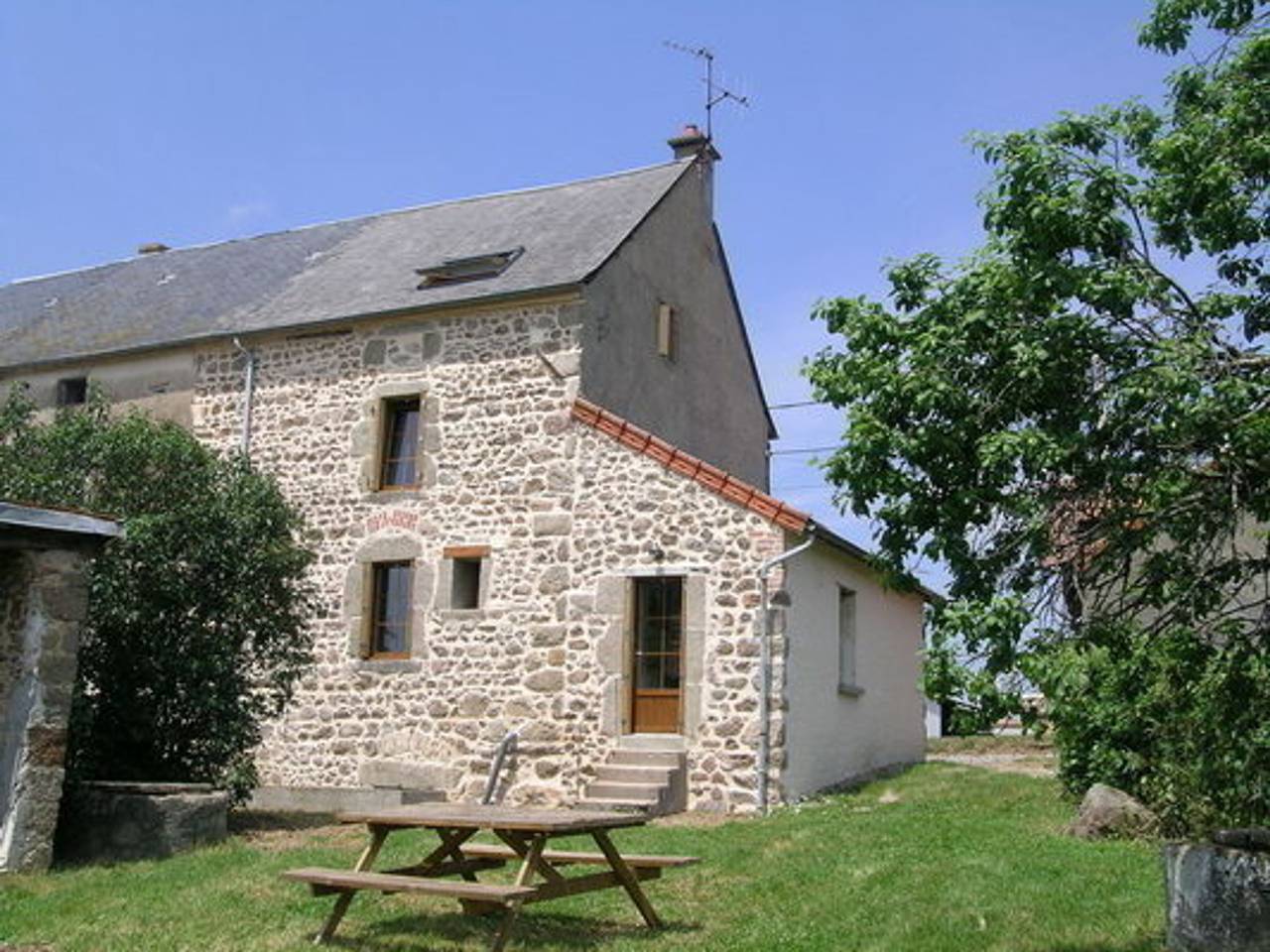 Maison de campagne avec animaux acceptés à Nizerolles in Nizerolles, Région de Vichy