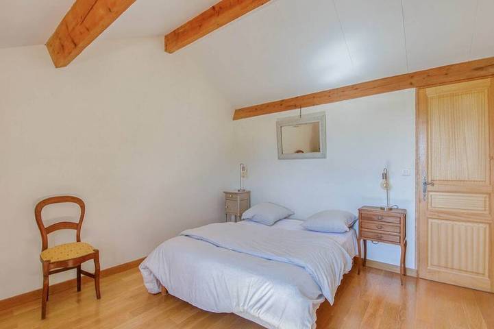 Location de vacances pour 6 personnes, avec jardin ainsi que terrasse et piscine à Sauveterre-la-Lémance - 2