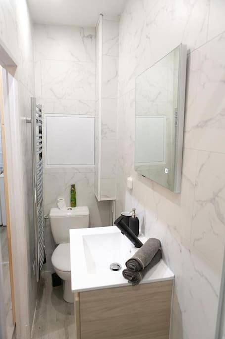 Appartement entier, One-Bedroom Apartment in Pithiviers, Région de Pithiviers