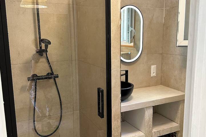 Sous les oliviers, villa 6 personnes tranquille, climatisée, piscine privée in Saint-Maximin-la-Sainte-Baume, Région de Brignoles