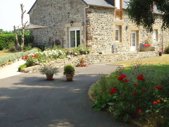 Gîte pour 8 personnes, avec jardin et terrasse à Hillion - 2