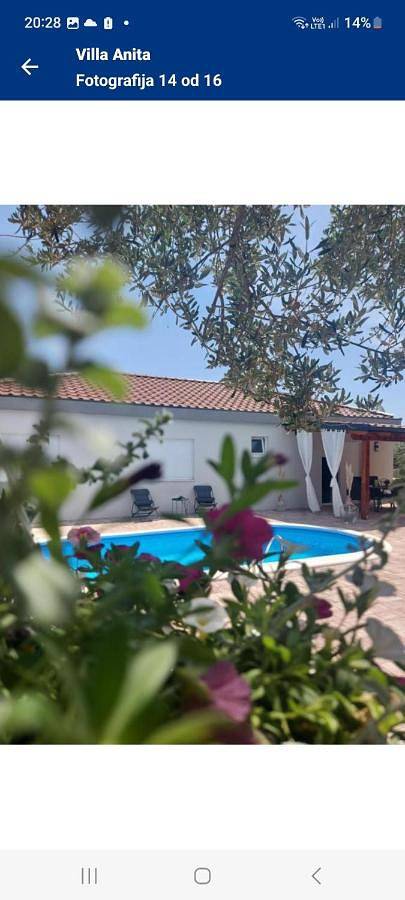 Ferienhaus für 6 Personen, mit Balkon und Terrasse sowie Pool und Ausblick in Sikovo