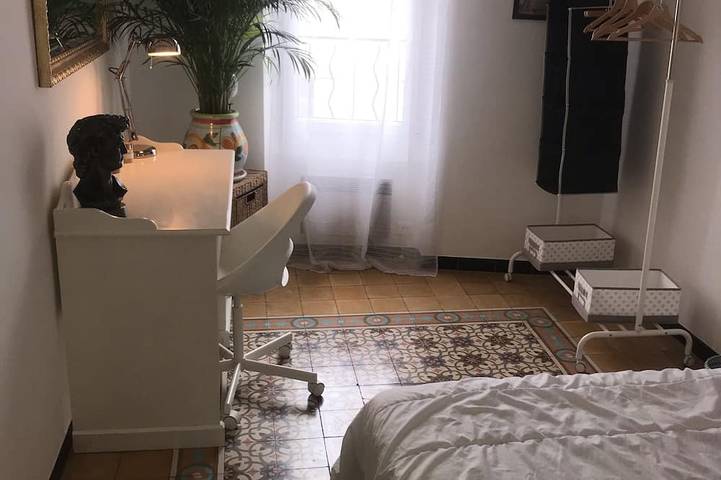 Location de vacances pour 6 personnes, avec terrasse, animaux acceptés à Grans - 4