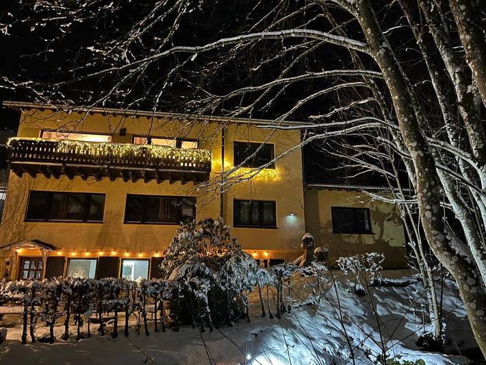 Maison d’hôte pour 19 personnes, avec vue ainsi que sauna et jardin à Montjoie (Eifel)