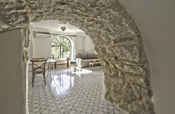 Dom dla 6 osób, z widok na jezioro i ogród oraz widok, zwierzęta dozwolone w Jerozolima