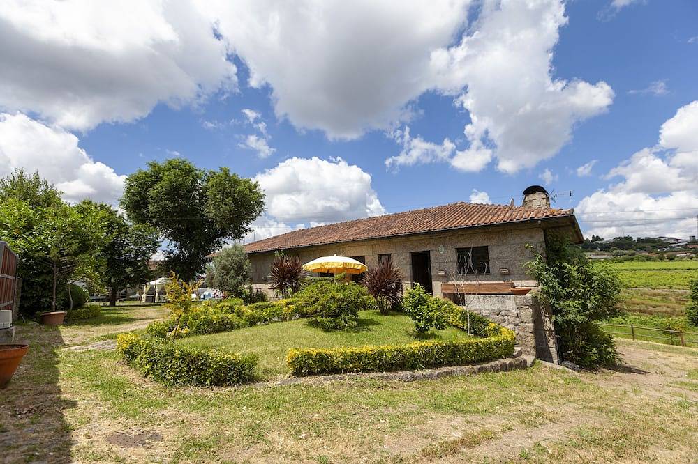 Quinta de Carvalhal - Holiday Home in Guimarães, Braga Distrikt