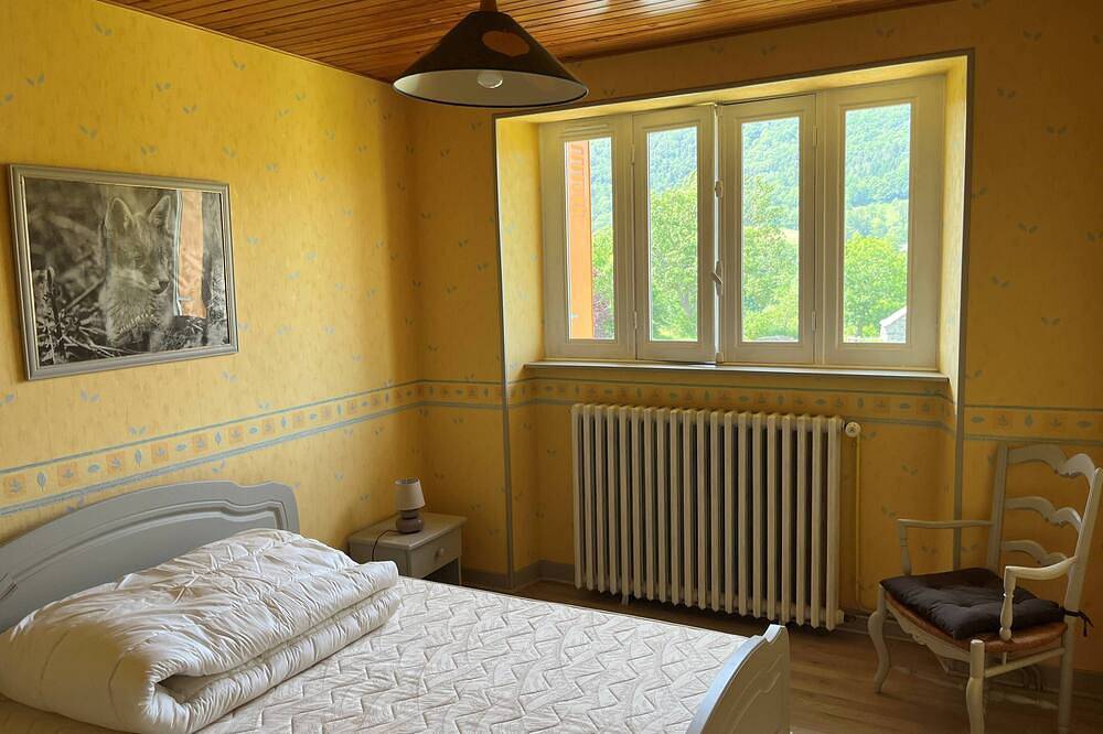 Maison de famille dans un hameau calme, le long de la vallée de l’Alagnon. in La Chapelle-d'Alagnon, Parc naturel régional des Volcans d'Auvergne