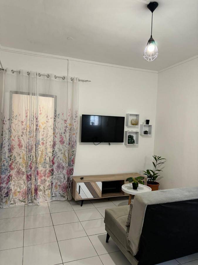 Gîte pour 3 personnes, avec terrasse à Koungou - 2