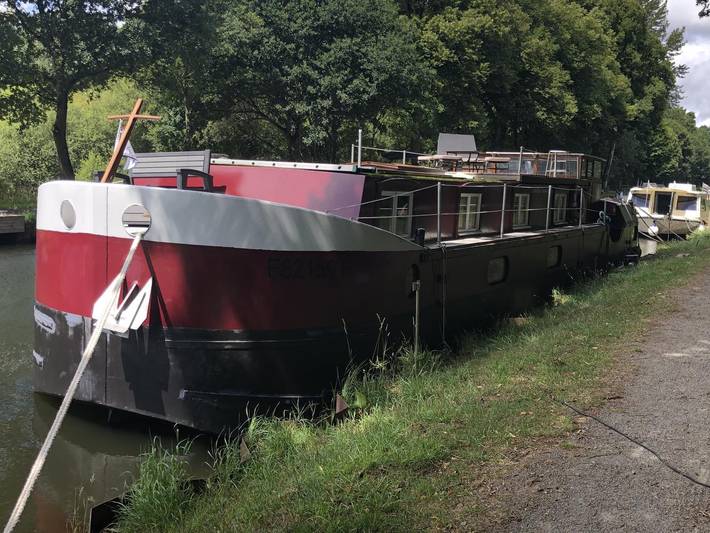Gîte pour 6 personnes, avec terrasse à Josselin