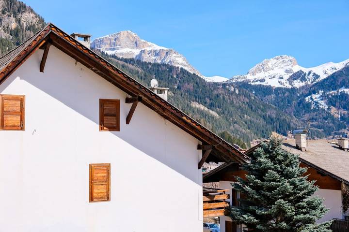 Ferienwohnung für 4 Personen, mit Terrasse in Campitello di Fassa