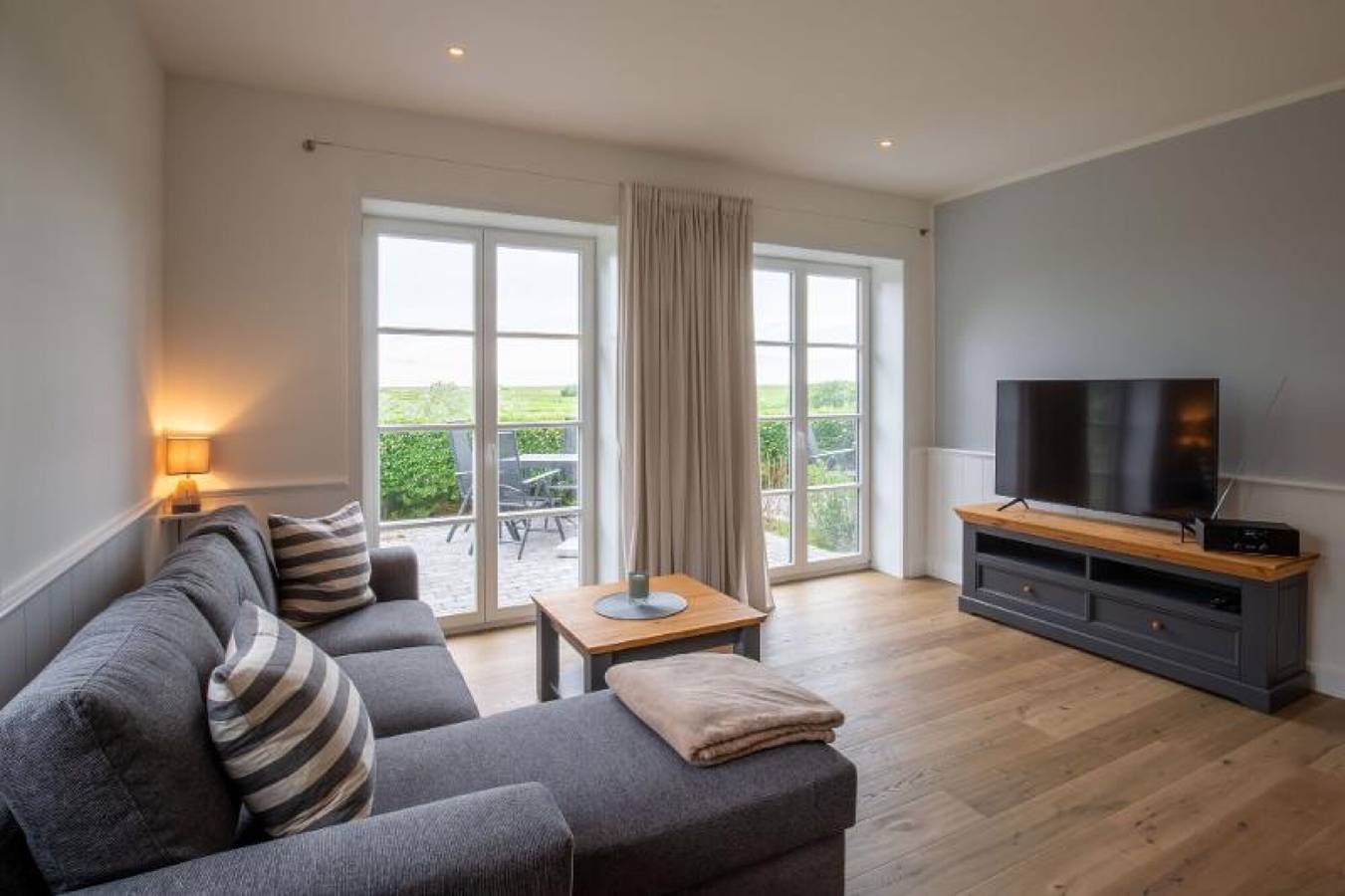 Ganze Wohnung, Apartment 'Mama Sluuth' mit Gemeinschaftsterrasse, Garten und Wlan in Pellworm, Nordseeküste