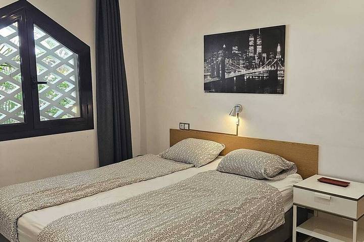 Apartamento entero, Duplex con gran terraza en urbanización con piscina climatizada in Playa Paraíso, Adeje