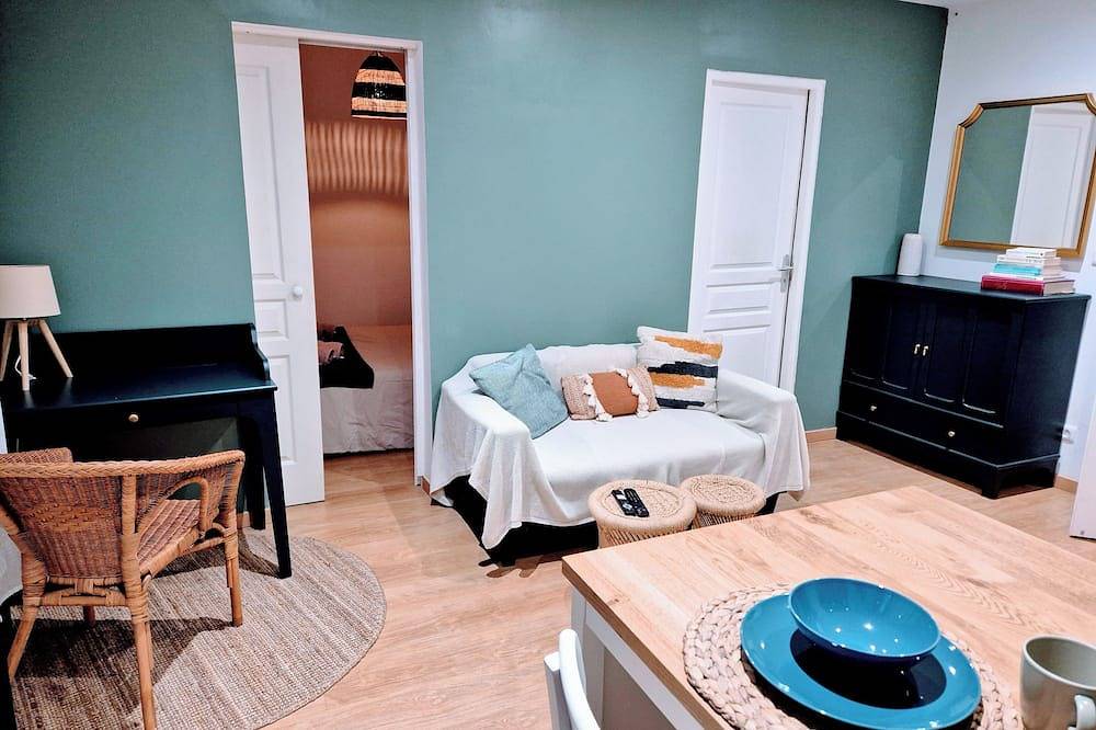 Apartamento entero, Heart of Sens: Central Oasis 1Br /Near Station in Sens, Río Yonne